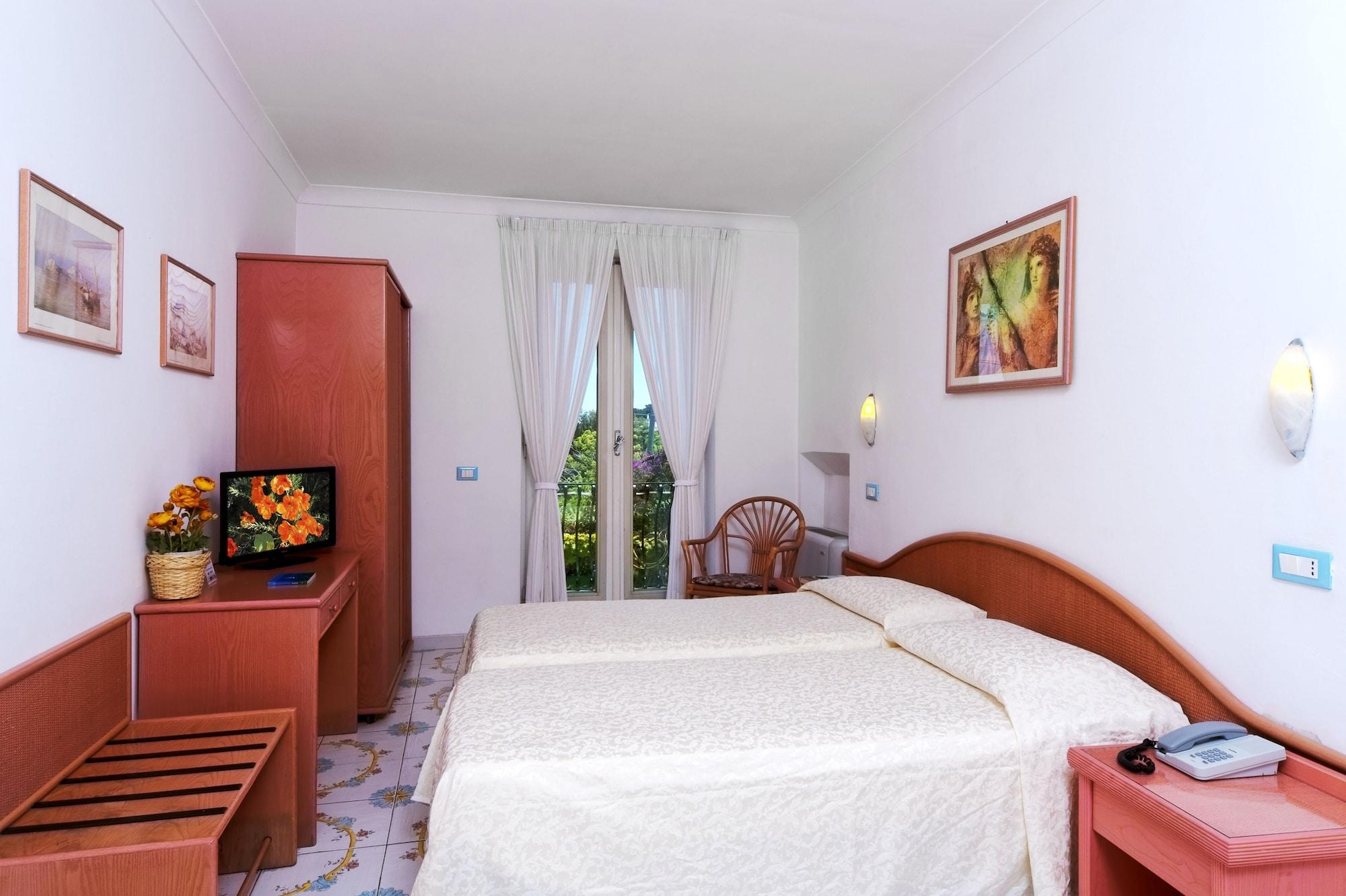 Hotel Bellevue Benessere & Relax Ischia Ngoại thất bức ảnh
